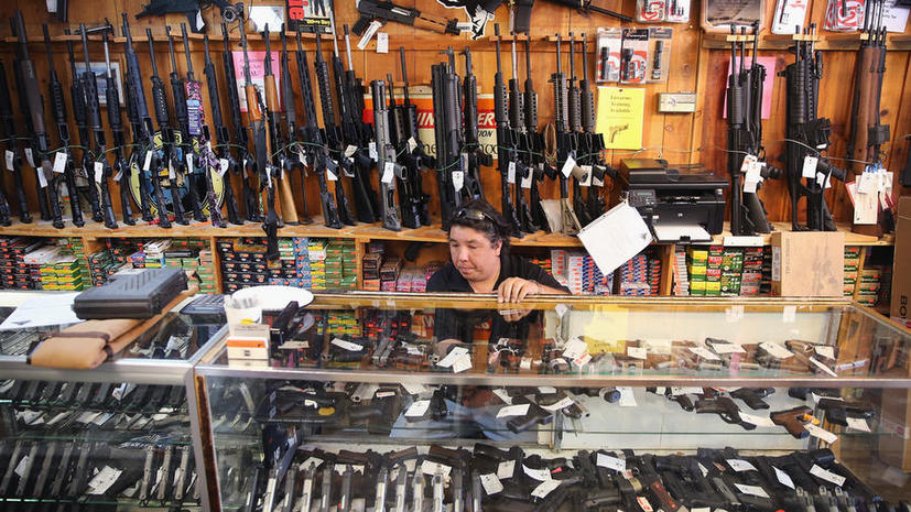 Меч, гранаты, пистолеты: американцы всё чаще пытаются провезти оружие в ручной клади