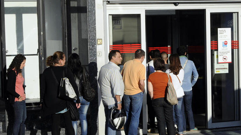Уровень безработицы в Испании достиг максимума с 2001 года