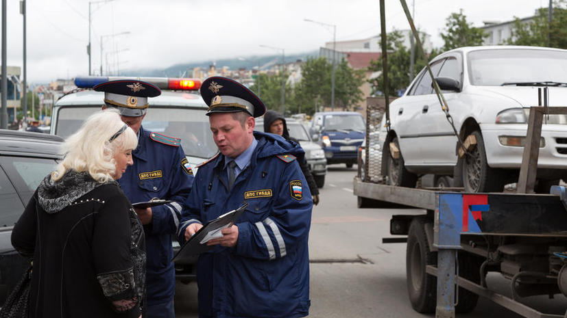 В России вступили в силу новые правила эвакуации автомобилей