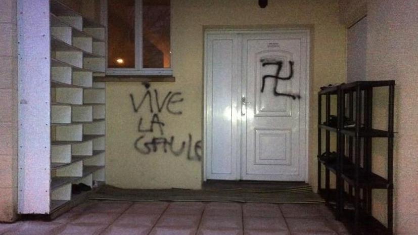 Франция во власти исламофобии: вандалы подкидывают свиные головы в мечети