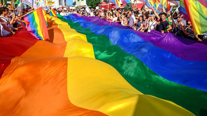 Правозащитник об отмене украинского гей-парада: Киев провалил тест на свободу собраний
