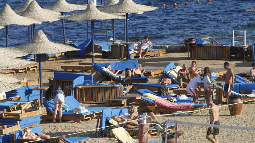 Российский МИД призвал российских туристов не покидать курортные зоны в Египте