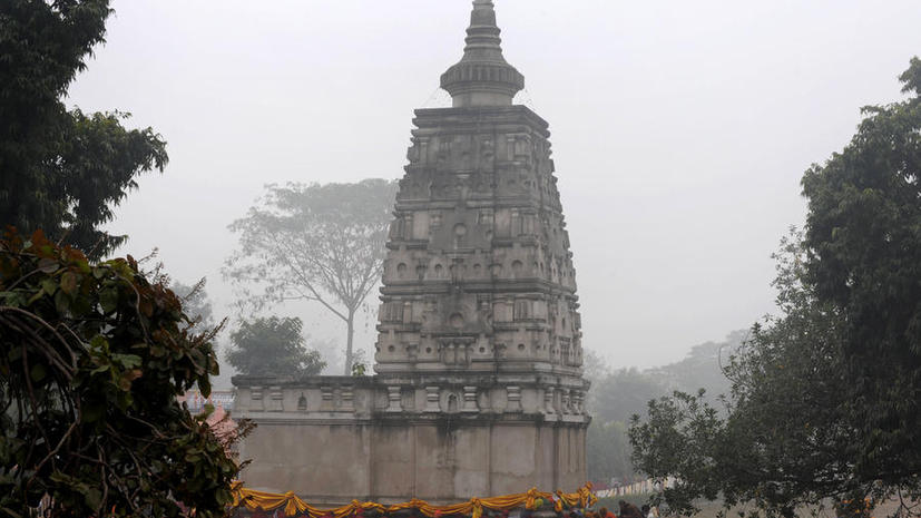 В буддийском храме на востоке Индии прогремели 5 взрывов, ранены два человека