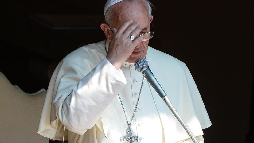 Папа Франциск призвал всех верующих молиться за мир в Сирии