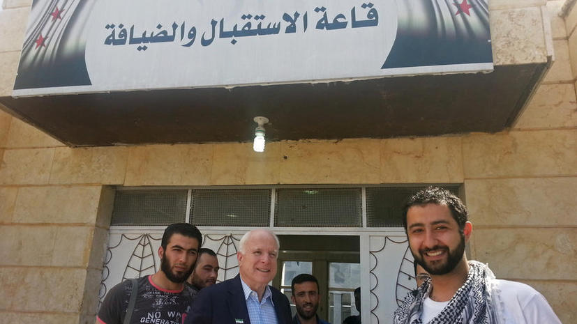 Сенатор Маккейн: сирийская оппозиция ждёт американского оружия