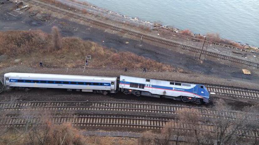 В Нью-Йорке с рельсов сошёл поезд: четверо погибших, десятки пострадавших