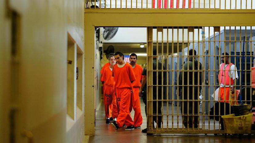 Половину преступлений сексуального характера в американских тюрьмах совершают надзиратели и охранники