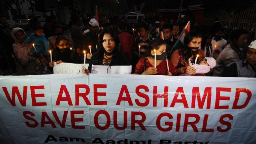 Шестерым насильникам в Индии предъявили обвинения в убийстве
