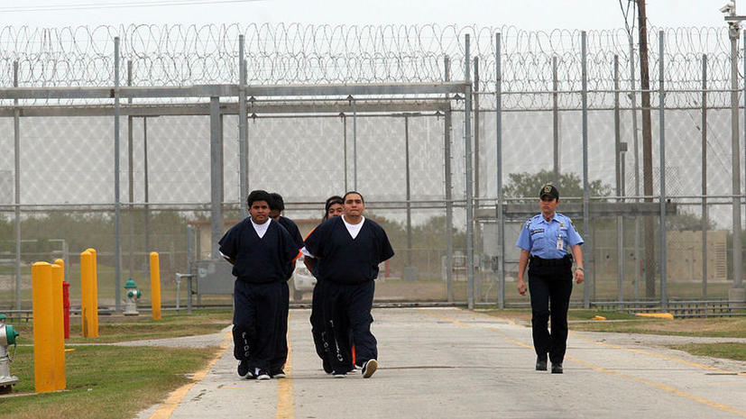 Полицейское государство: За 30 лет заключенных в тюрьмах США стало на 790% больше