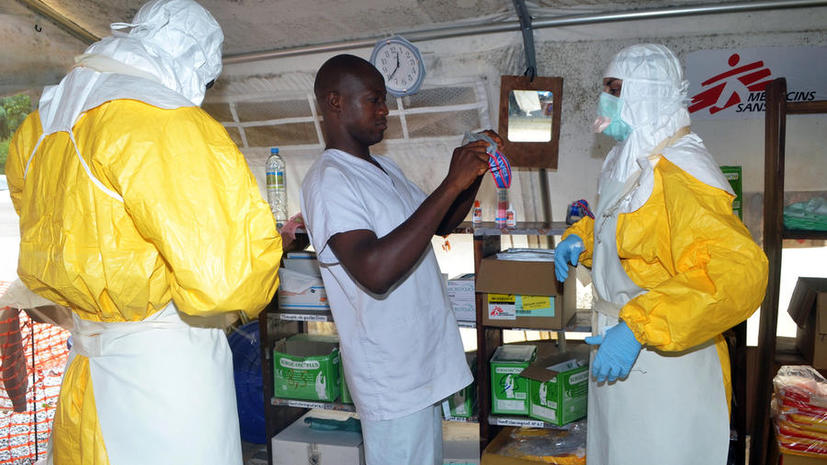 Либерия закрывает границы для предотвращения распространения лихорадки Эбола