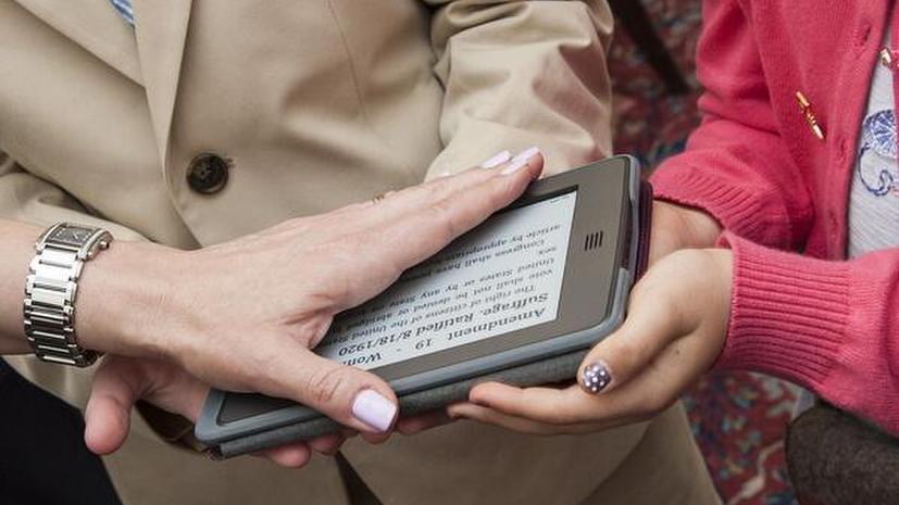 Посол США принесла присягу на Kindle