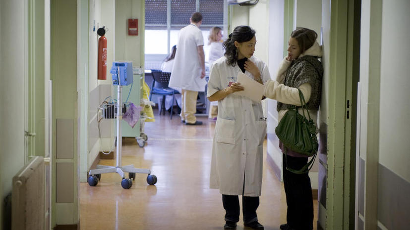 В Великобритании на вызов «скорой помощи» приехали медики-стажёры, пациентка скончалась, так и не получив лечение