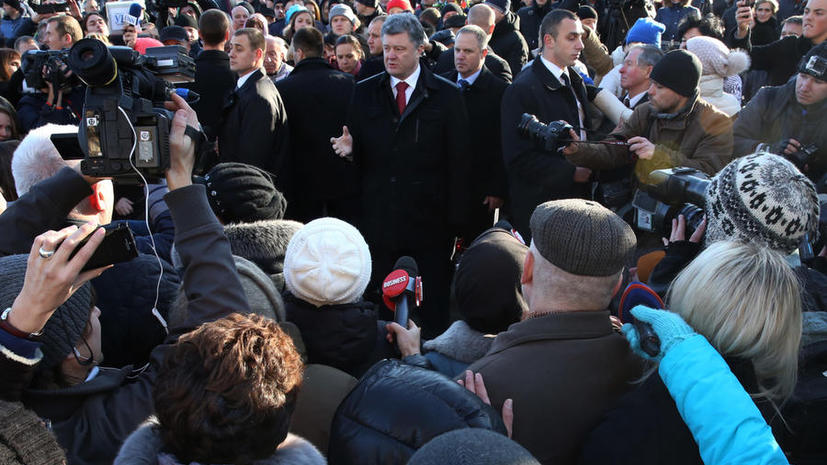 СМИ: Киев винит Москву, чтобы отвлечь украинцев от настоящих проблем