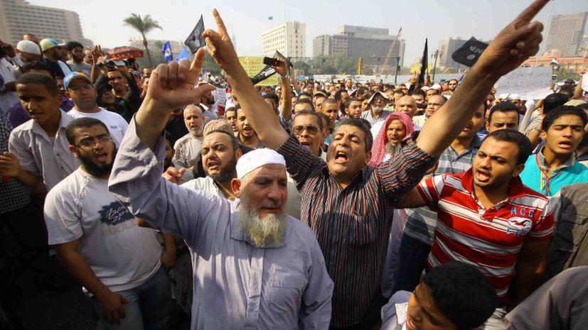 Протестующие в Каире забросали офис «Аль-Джазиры» коктейлями Молотова