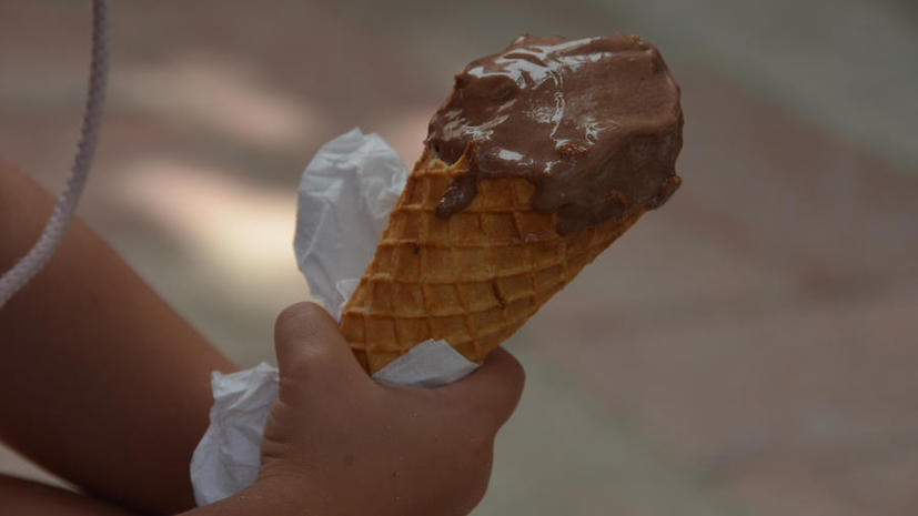 Британская полиция выясняет, как в рожки с мороженым попали обезболивающие препараты