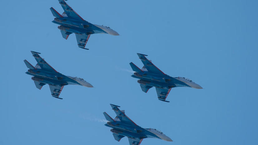 «Русские витязи» продемонстрируют высший пилотаж на праздновании Дня ВМФ в Балтийске