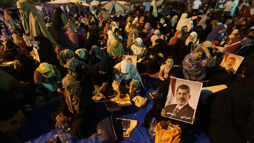Сторонникам свергнутого президента Египта Мухаммеда Мурси предъявлены обвинения