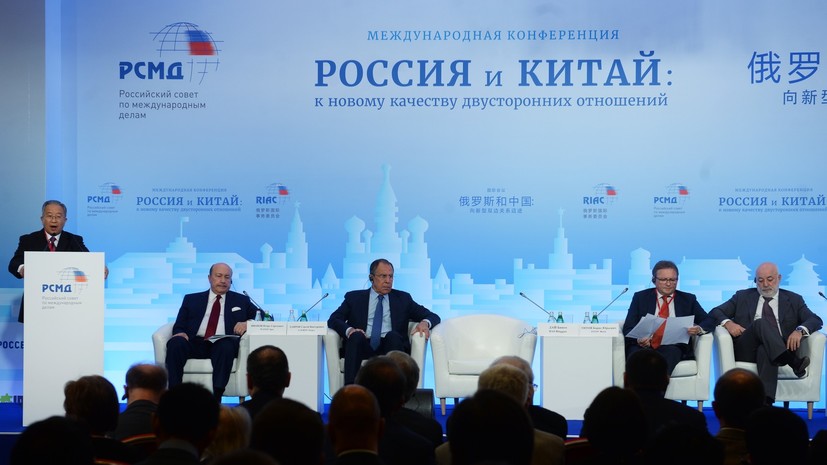 Россия и Китай могут захватить внимание мира: гости конференции в Москве