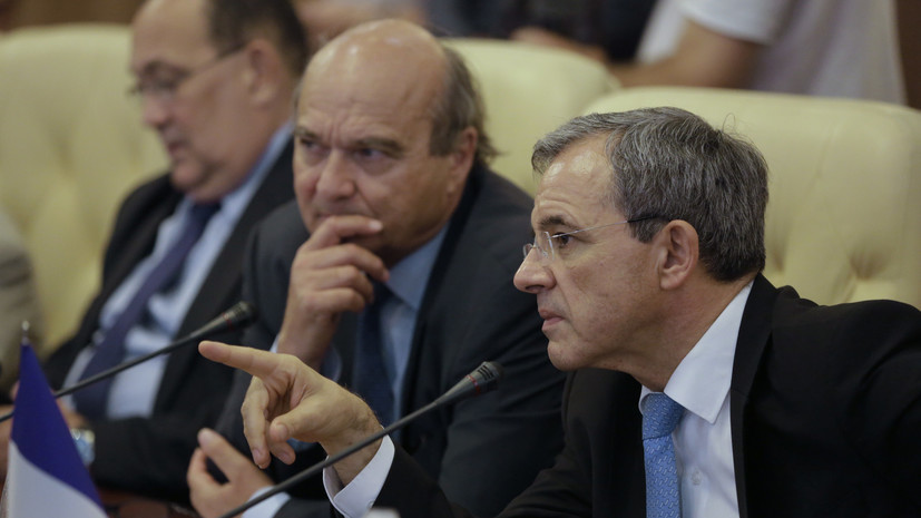 Французский депутат: Против Украины нужно ввести санкции
