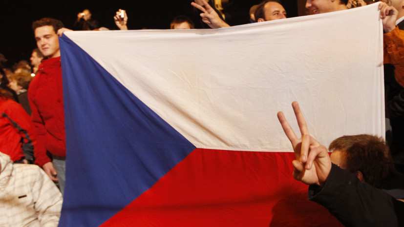 Евродепутат от Чехии призвал ввести санкции против Украины