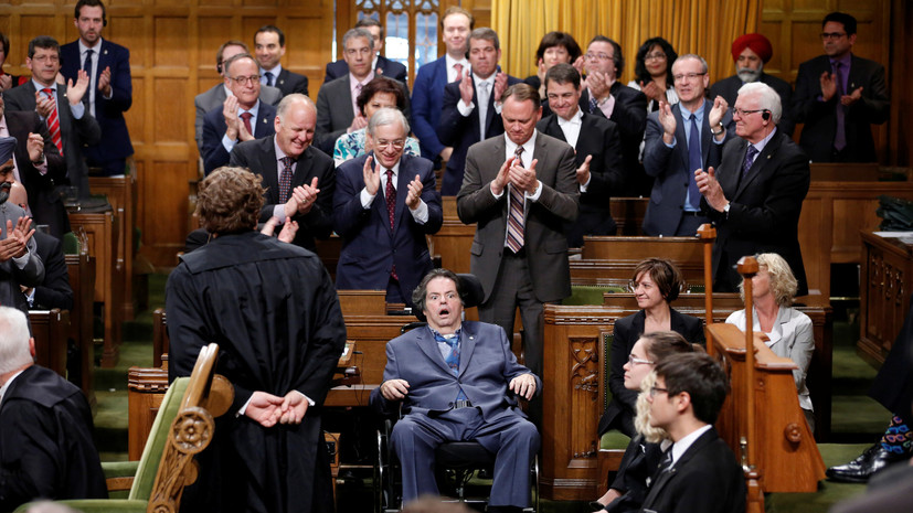 Гендерно нейтральный: нижняя палата парламента Канады проголосовала за изменение гимна