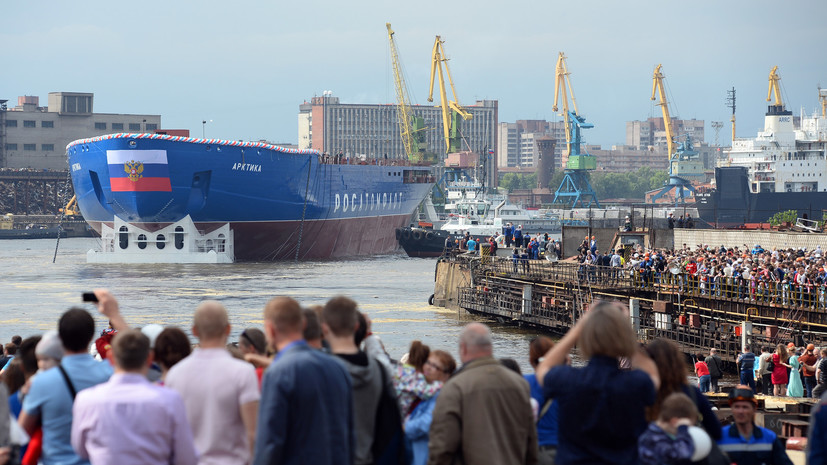 Самый мощный в мире ледокол «Арктика» спущен на воду в Санкт-Петербурге