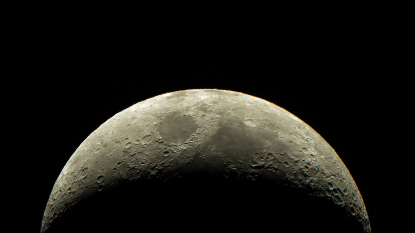 Обитаемый спутник: в Роскосмосе рассказали о проекте лунной базы