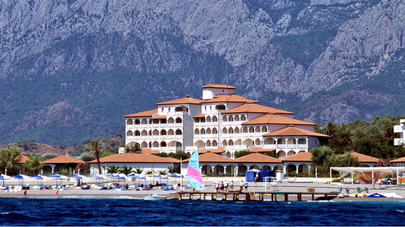 МИД РФ: Россия готова полностью восстановить туристические связи с Турцией