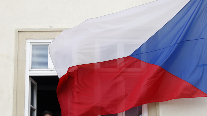 Президент Чехии пообещал провести референдум о выходе страны из ЕС и НАТО