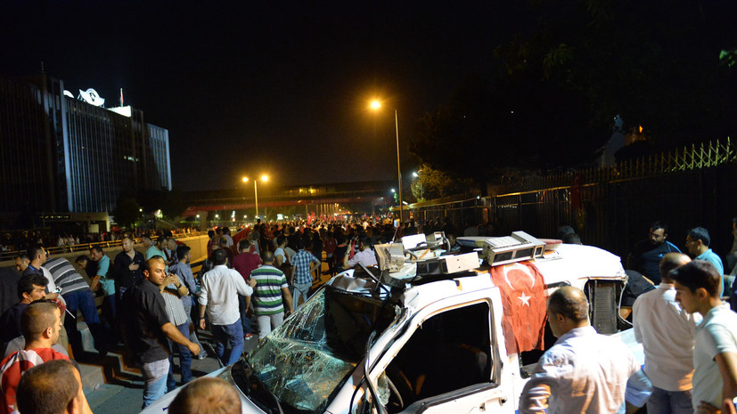 СМИ: В Анкаре погибли 17 полицейских