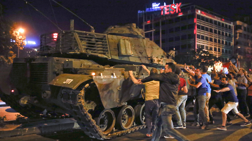 Узнать за 60 секунд: попытка военного переворота в Турции