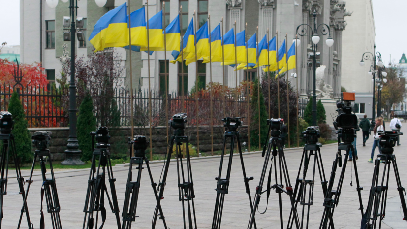 Опаснее горячих точек: как работается журналистам на Украине