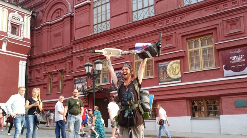 На самокате от Питера до Москвы и другие необычные путешествия россиян