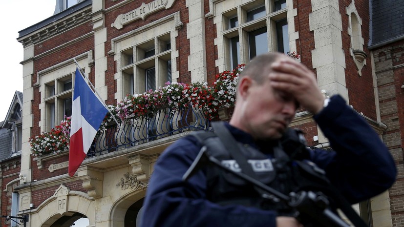 Полицию Франции предупреждали об атаке на церковь в пригороде Руана