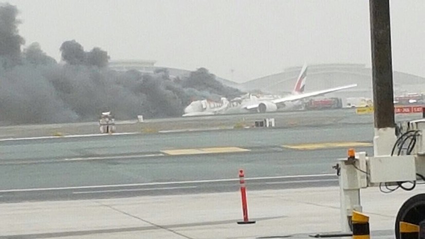 Самолёт взорвался в аэропорту Дубая