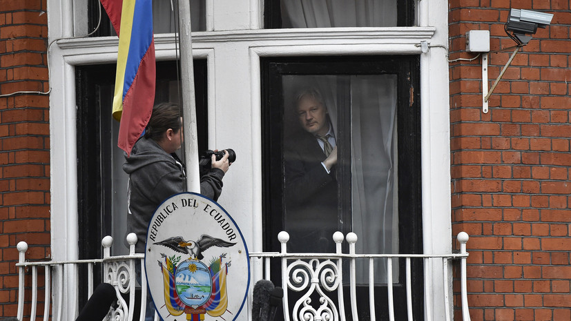 Эквадор разрешил Швеции провести допрос Джулиана Ассанжа 