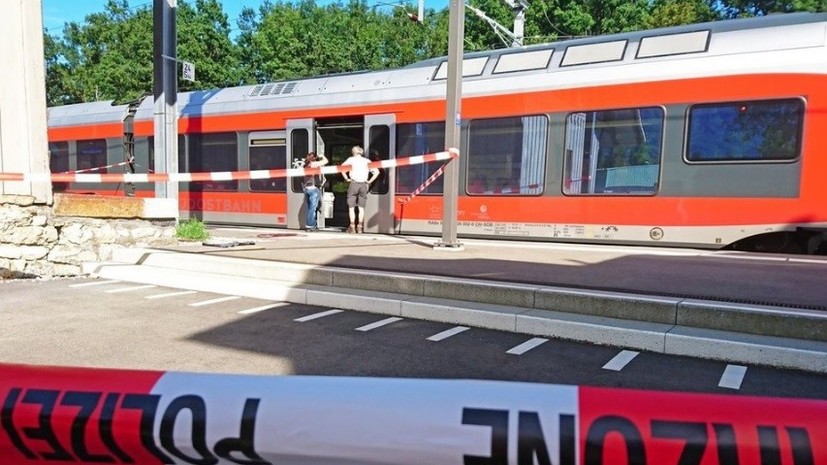 В Швейцарии неизвестный напал на пассажиров поезда, есть раненые