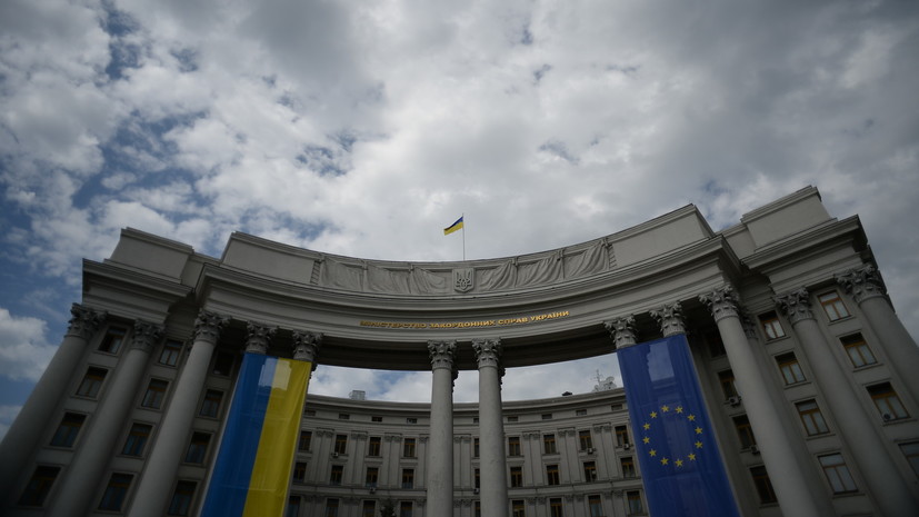Украина передумала разрывать дипотношения с Россией