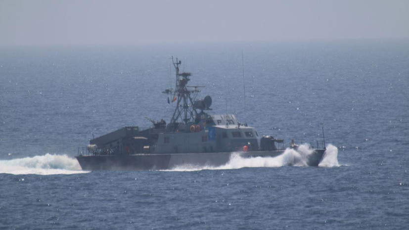 Источник: ВМС Ирана вынудили патрульный корабль США изменить курс 