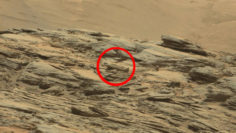 Гробницы на Марсе: уфологи утверждают, что нашли на Красной планете необычные сооружения
