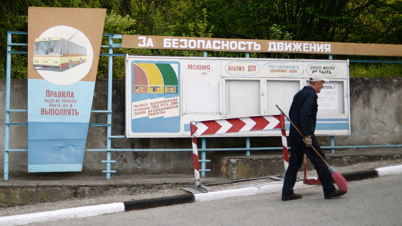 Крымские депутаты предложили обязать жильцов бесплатно убираться возле дома