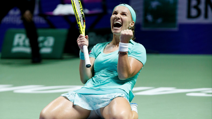 Нервы крепче, волосы короче: Кузнецова вышла в полуфинал итогового турнира года