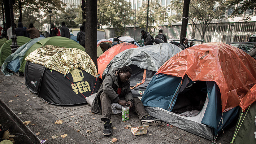Закон «Джунглей»: после сноса лагеря мигрантов во французском Кале беженцы наводнили Париж