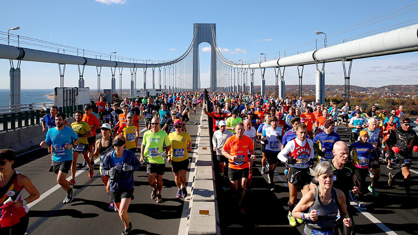 «Я брошу монетку и решу»: участники марафона в Нью-Йорке рассказали, за кого проголосуют 