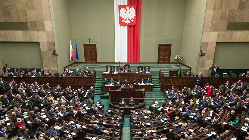«Польша боится оказаться зажатой, как в бутерброде»: сейм обсуждает, как вести себя с РФ