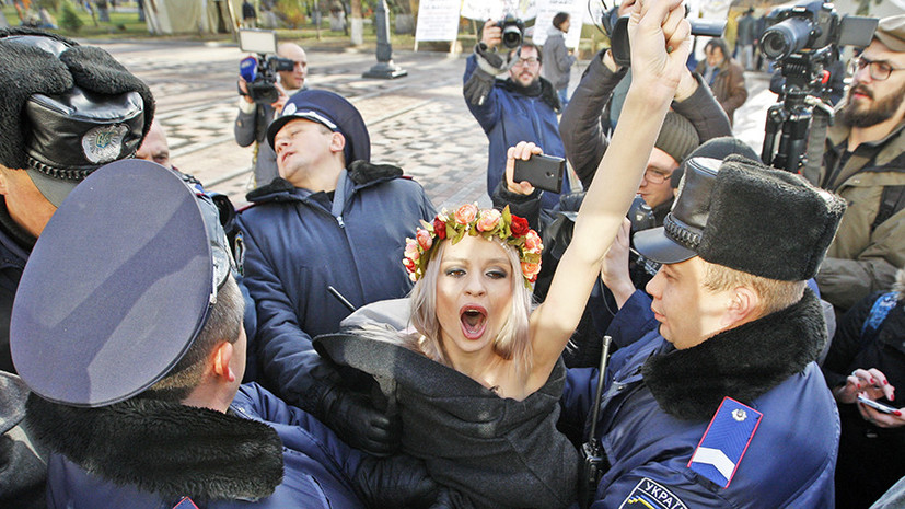 движение FEMEN прекратило деятельность
