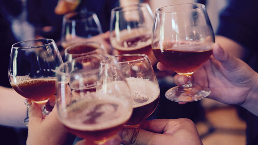 Учёные назвали причину алкоголизма