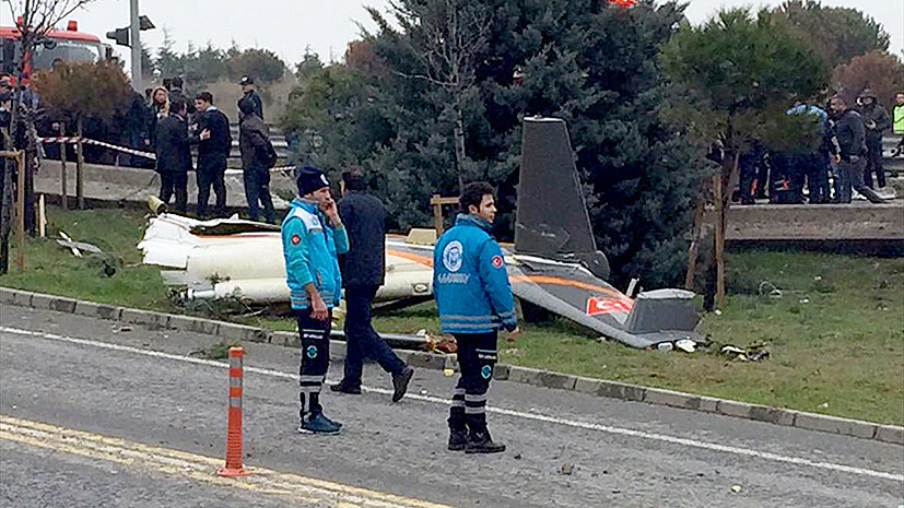 Четверо россиян погибли при крушении вертолёта в Стамбуле