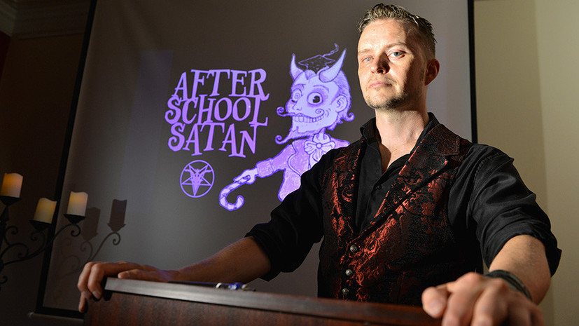 В США сатанисты организуют в школах клубы для детей