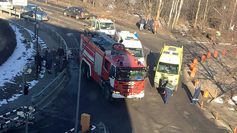 Пожарная машина сбила пешеходов у аэропорта Домодедово